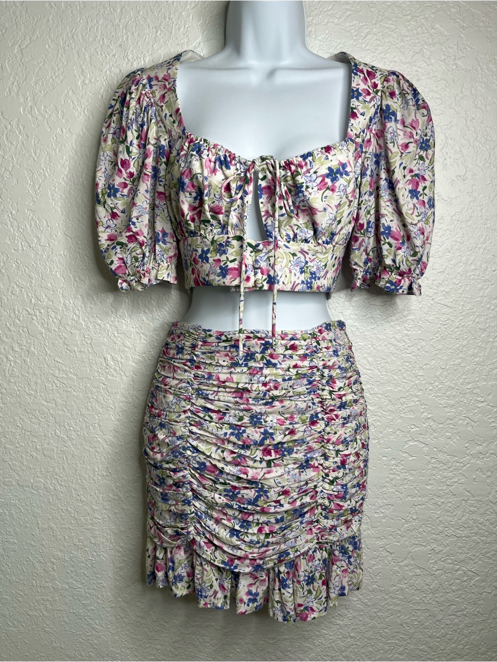 Seven Wonders Floral Two Piece Top & Skirt Set Sz XS